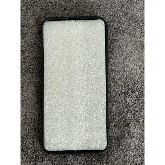 Bundle of two I phone 13 pro max cell phone cases - Picture 6 of 6